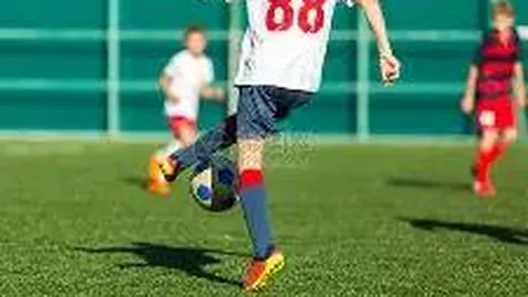 【激情逆转！79分钟吉布斯-怀特闪击破门，利物浦惊险追平，仍以0-3落后森林】